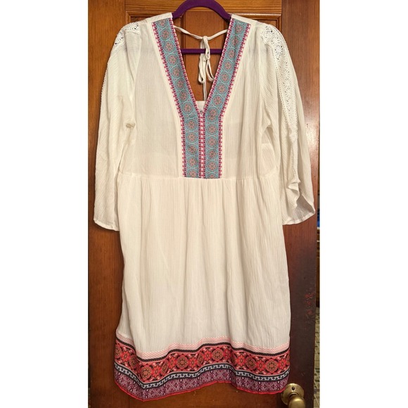 White Mark Womens Dress Size L Embroidered V Neck Tie Back Mini Casual - Picture 1 of 3